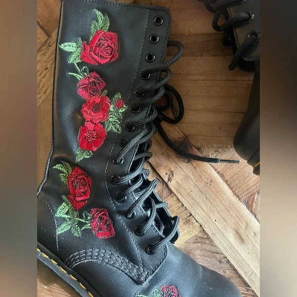 Dr Martens Floral Embroidered Boots - Picture 3 of 6